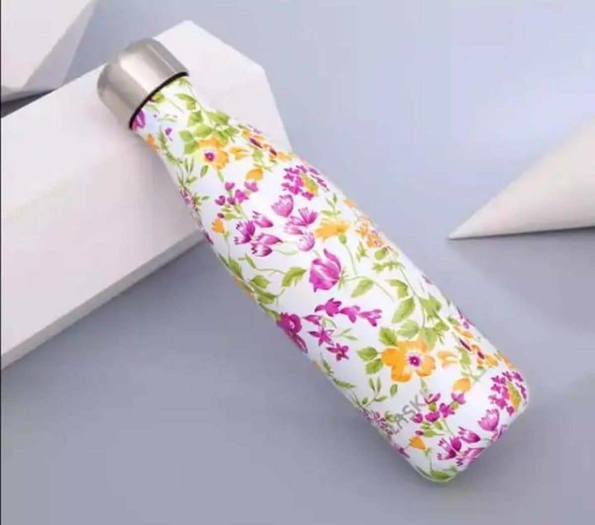 Tropical Floral Water Bottle - design detail